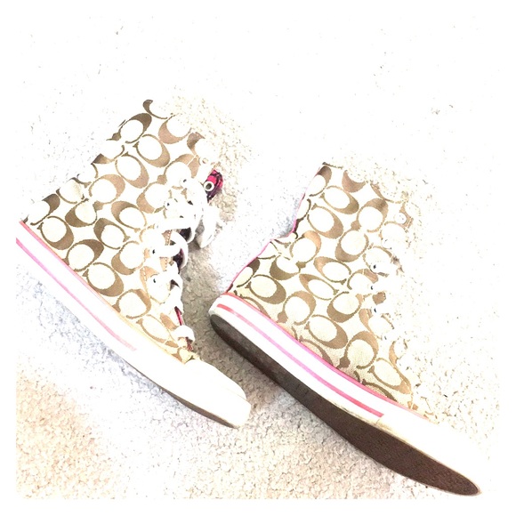 Coach Shoes - 💕 Coach brown high-tops sz 7 awesome cute 💕